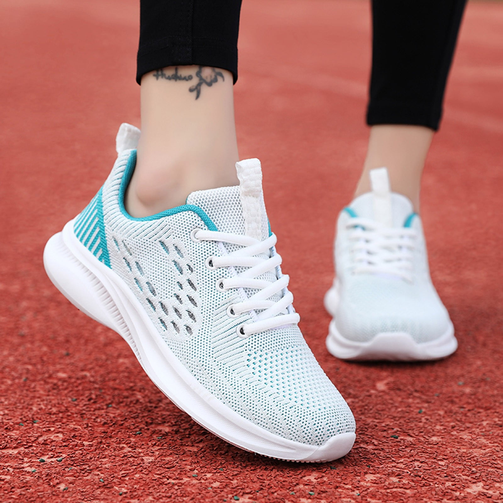 womens tennis sneakers