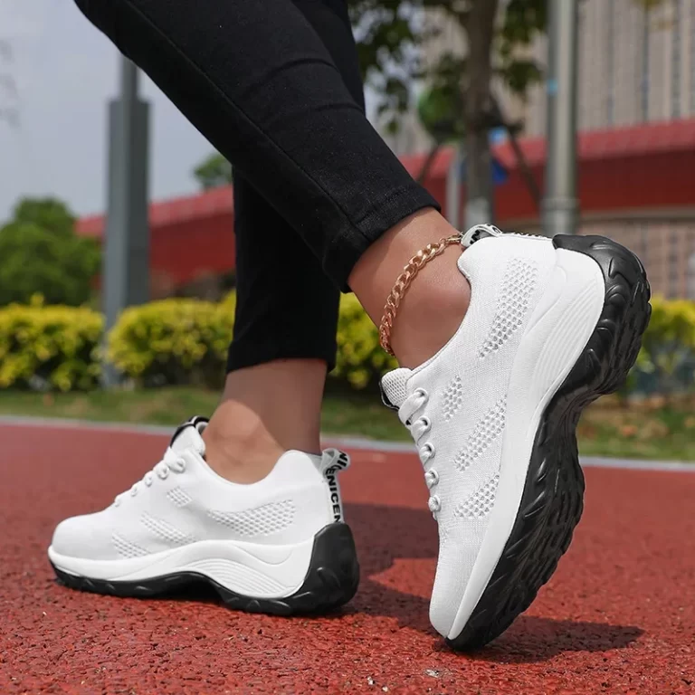 womens white tennis shoes