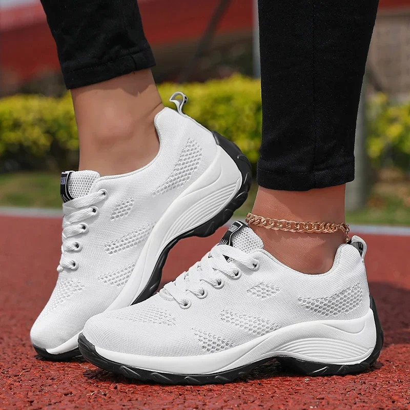 womens white tennis shoes