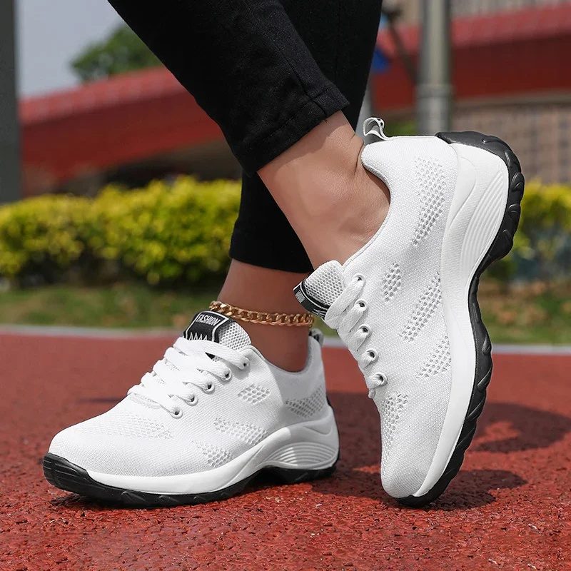 womens white tennis shoes