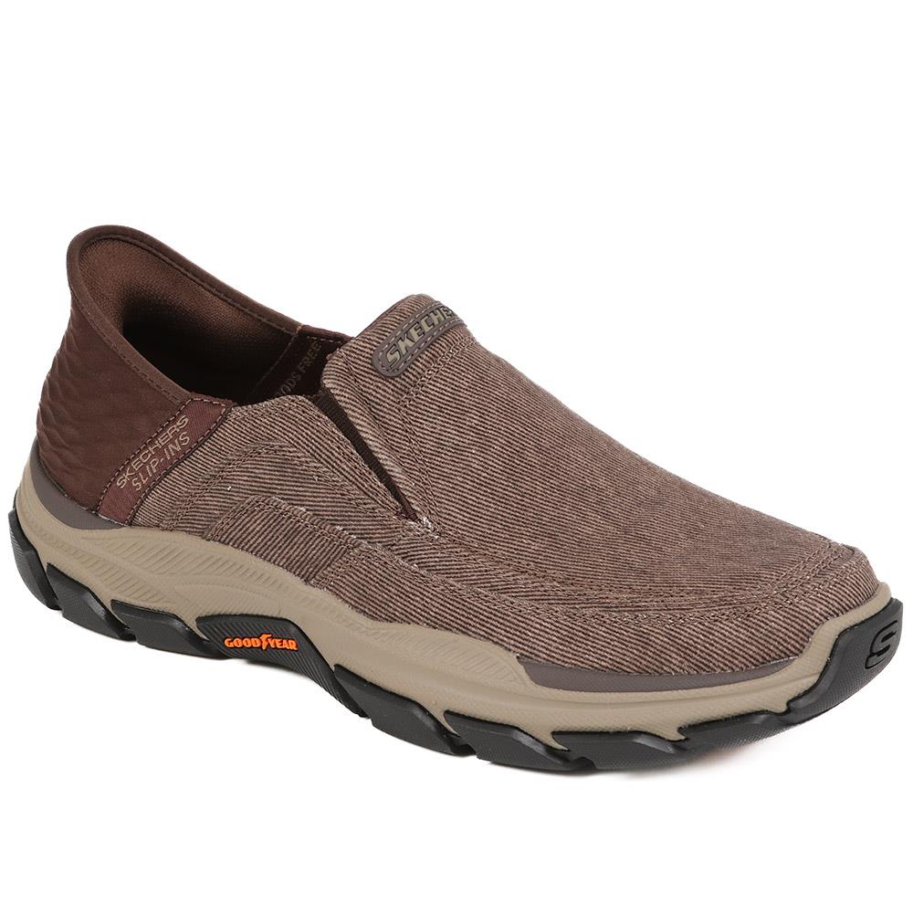 skechers slip on sneakers mens